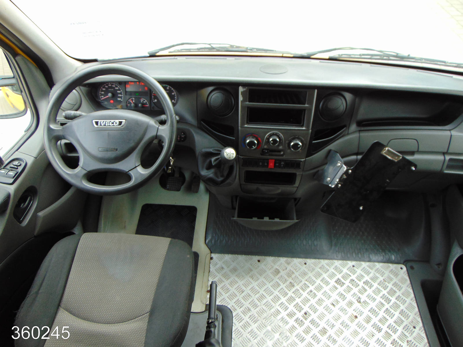 Iveco Daily 35 S 11 A / P Maxi Postkoffer Regalsystem, Interne Nummer: 360245 Bild Nr. 4