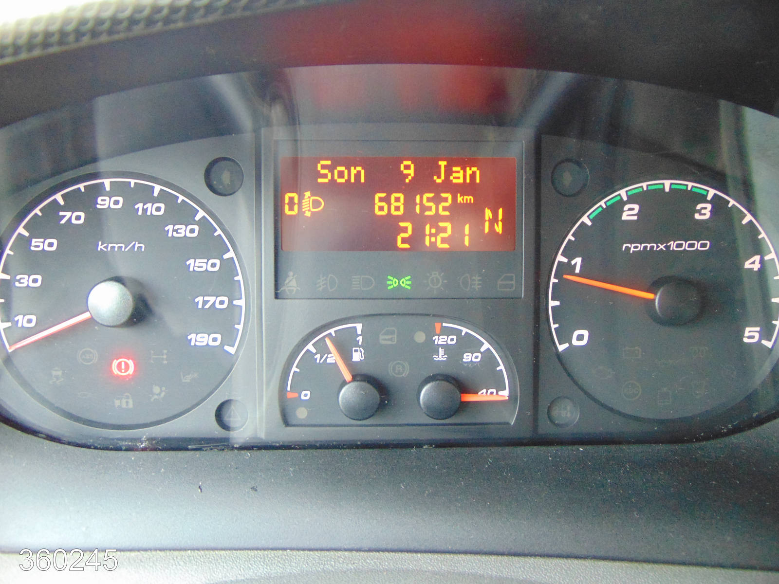 Iveco Daily 35 S 11 A / P Maxi Postkoffer Regalsystem, Interne Nummer: 360245 Bild Nr. 5