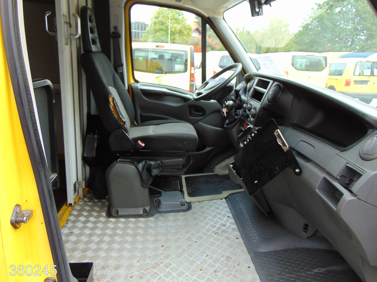 Iveco Daily 35 S 11 A / P Maxi Postkoffer Regalsystem, Interne Nummer: 360245 Bild Nr. 7