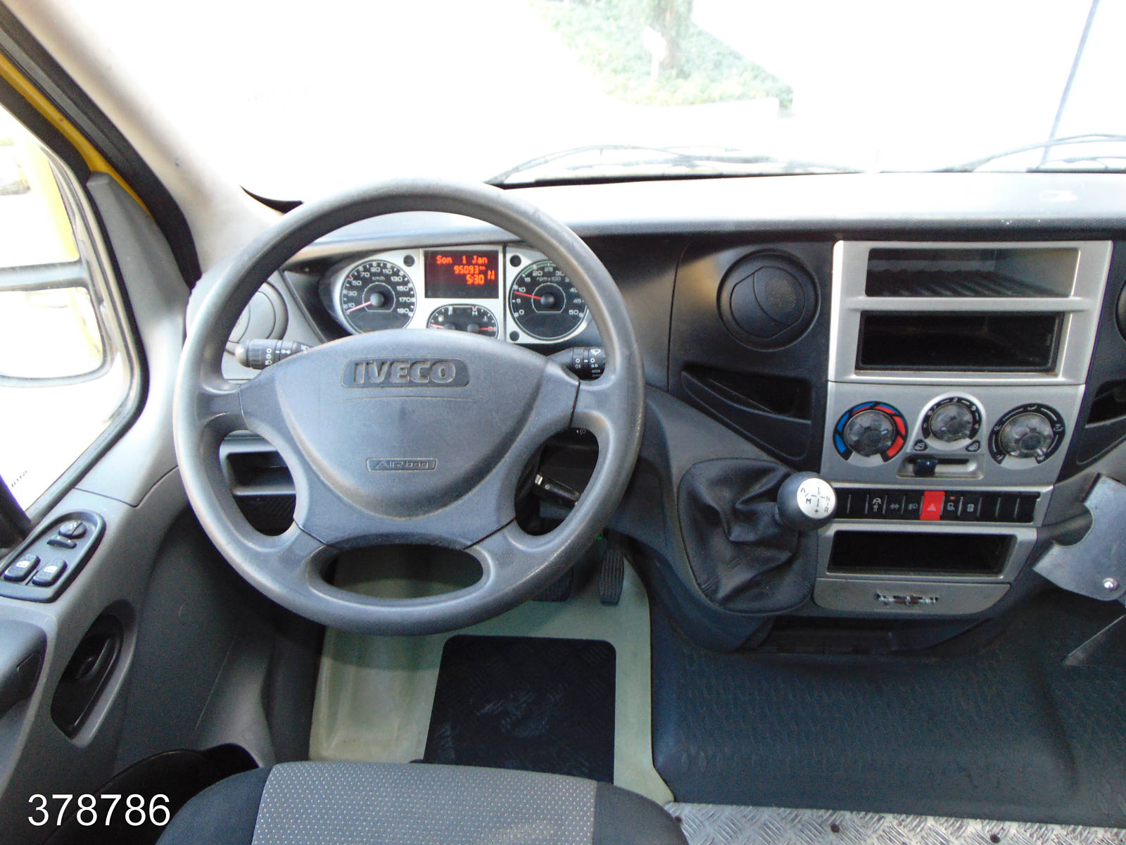 Iveco Daily 35 S 11 A / P Maxi Postkoffer Regalsystem, Interne Nummer: 378786 Bild Nr. 4