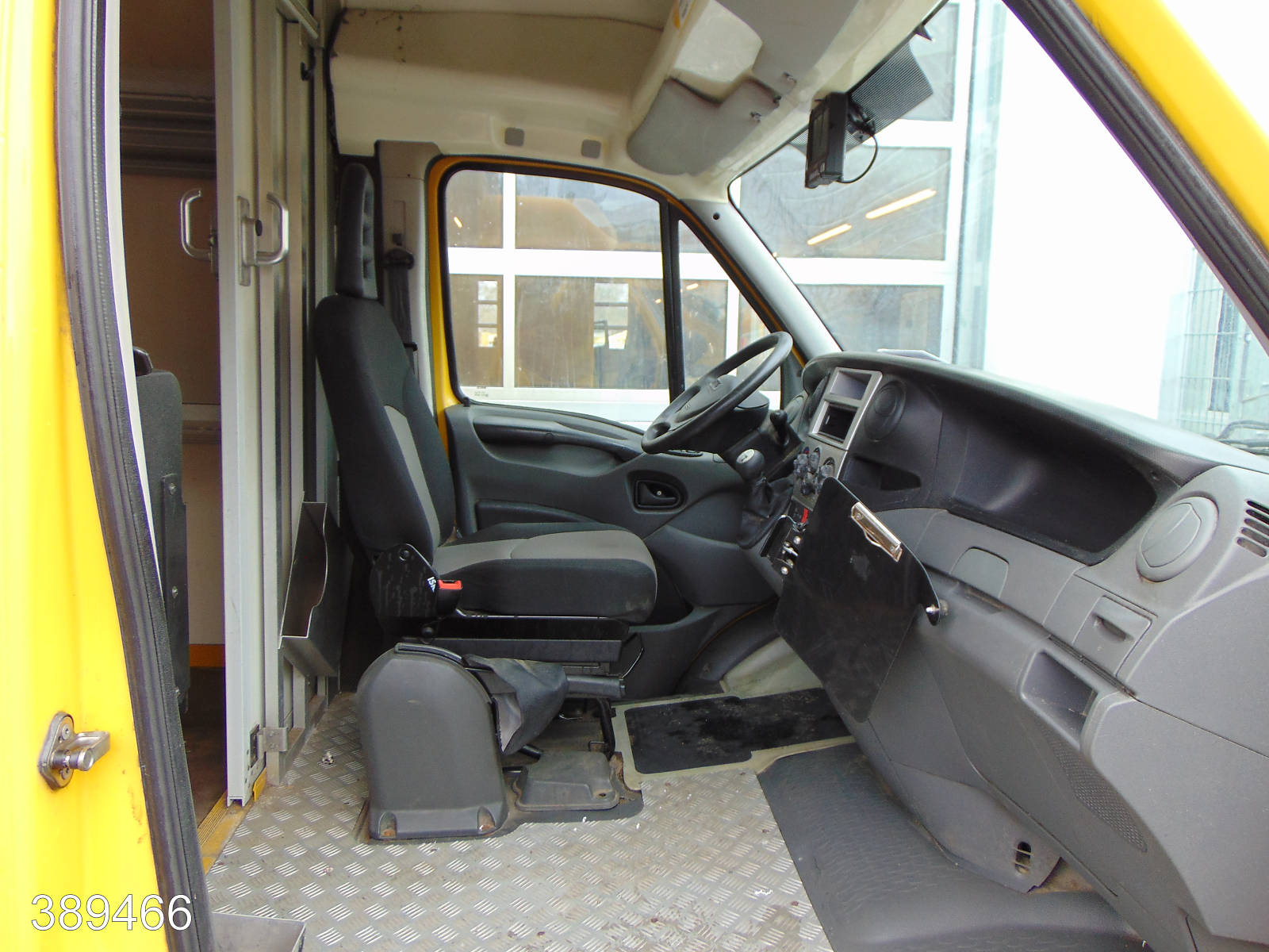 Iveco Daily 35 S 11 A / P Maxi Postkoffer Regalsystem, Interne Nummer: 389496 Bild Nr. 7