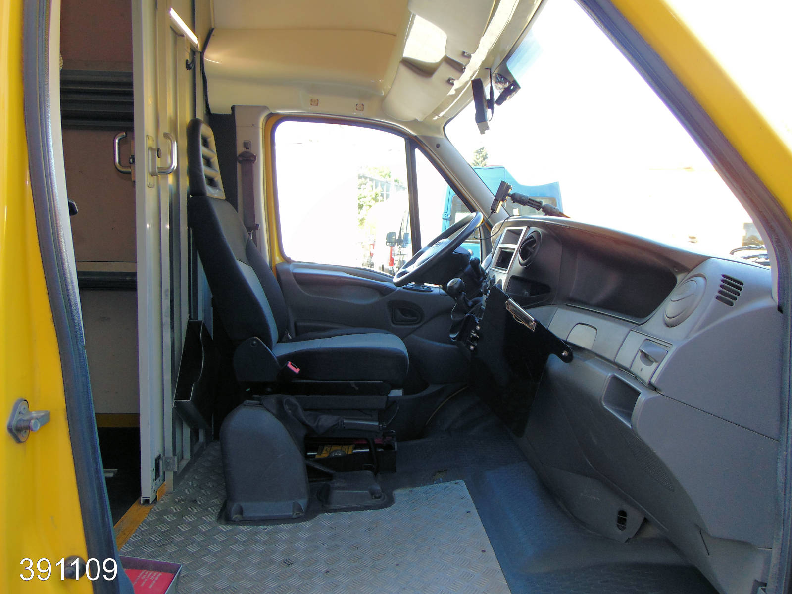 Iveco Daily 35 S 11 A / P Maxi Postkoffer Regalsystem, Interne Nummer: 391109 Bild Nr. 8