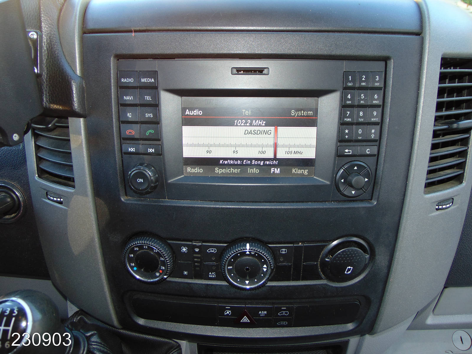 VW CRAFTER 35 2.0 TDI -KLIMA-REGALSYSTEM-KAMERA-, Interne Nummer: 230903 Bild Nr. 6