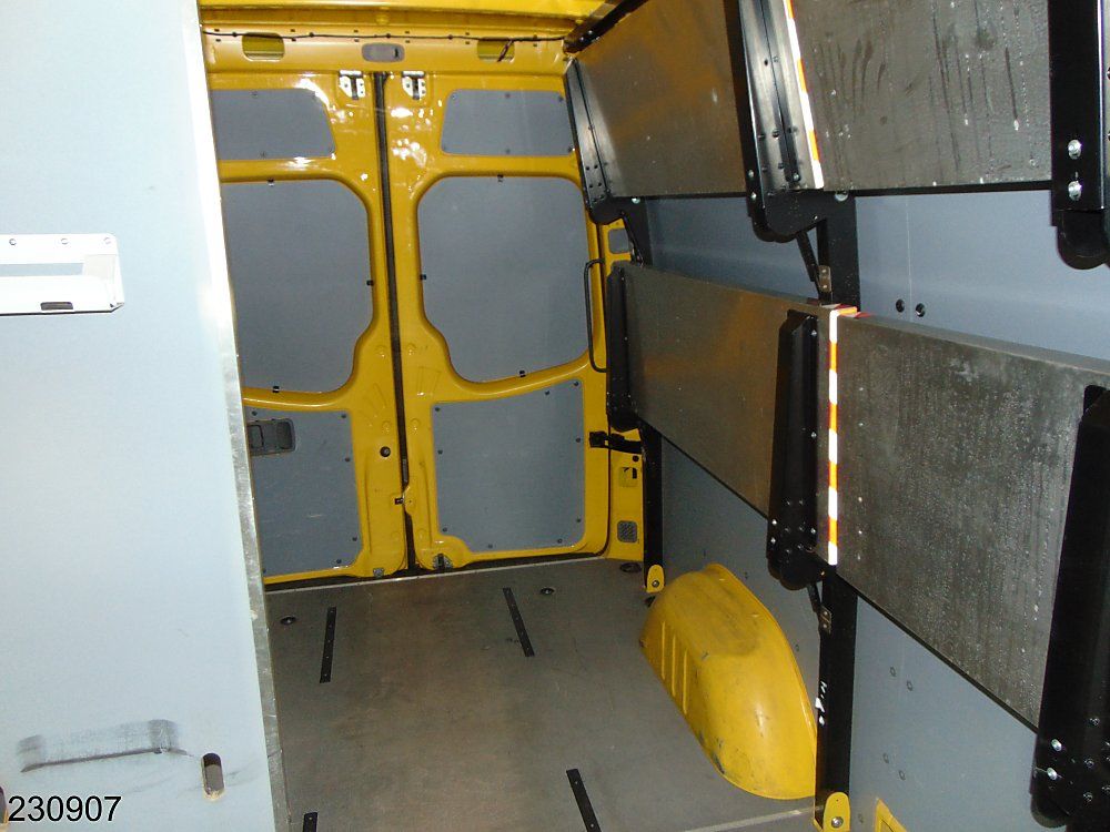 VW CRAFTER 35 2.0 TDI -KLIMA-REGALSYSTEM-KAMERA-, Interne Nummer: 230907 Bild Nr. 9