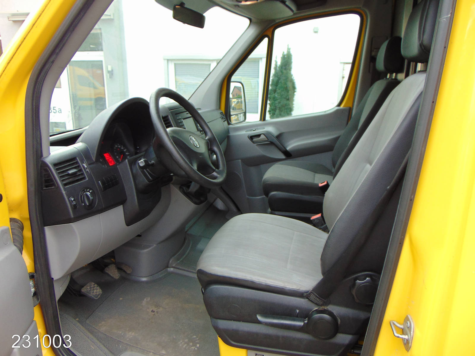 VW CRAFTER 35 2.0 TDI -KLIMA-REGALSYSTEM-KAMERA-, Interne Nummer: 231003 Bild Nr. 3