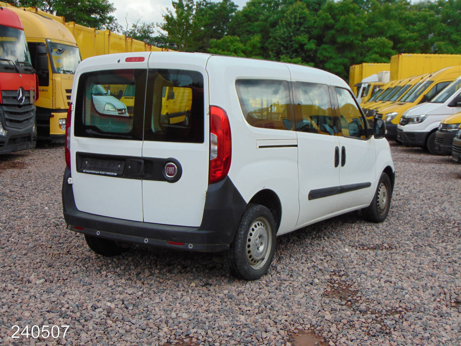 Fiat Doblo Maxi 1.3 MultiJet -PDC-2x Schiebetür & Heckflügeltür-, Interne Nummer: 240507 Bild Nr. 2