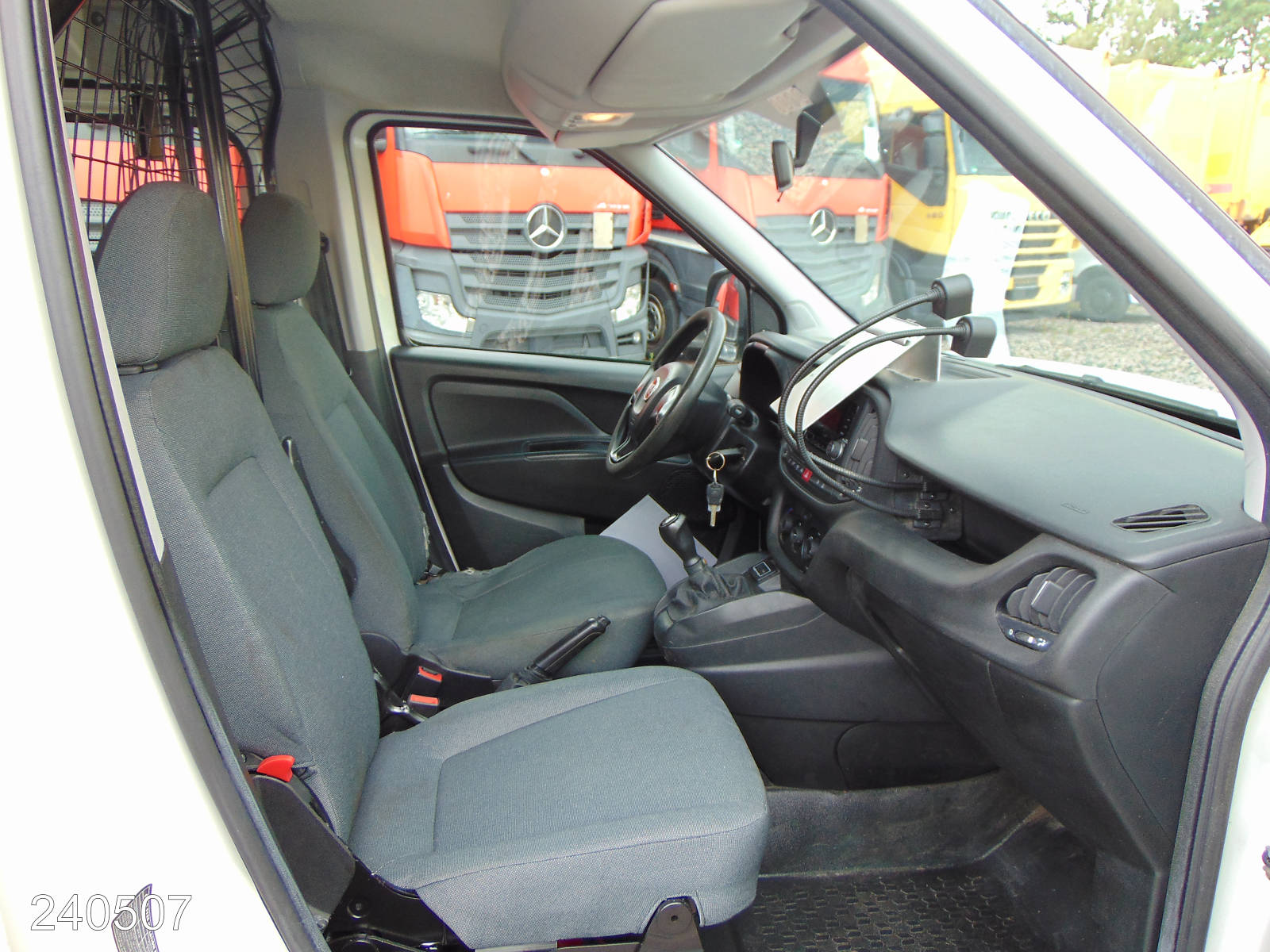 Fiat Doblo Maxi 1.3 MultiJet -PDC-2x Schiebetür & Heckflügeltür-, Interne Nummer: 240507 Bild Nr. 7