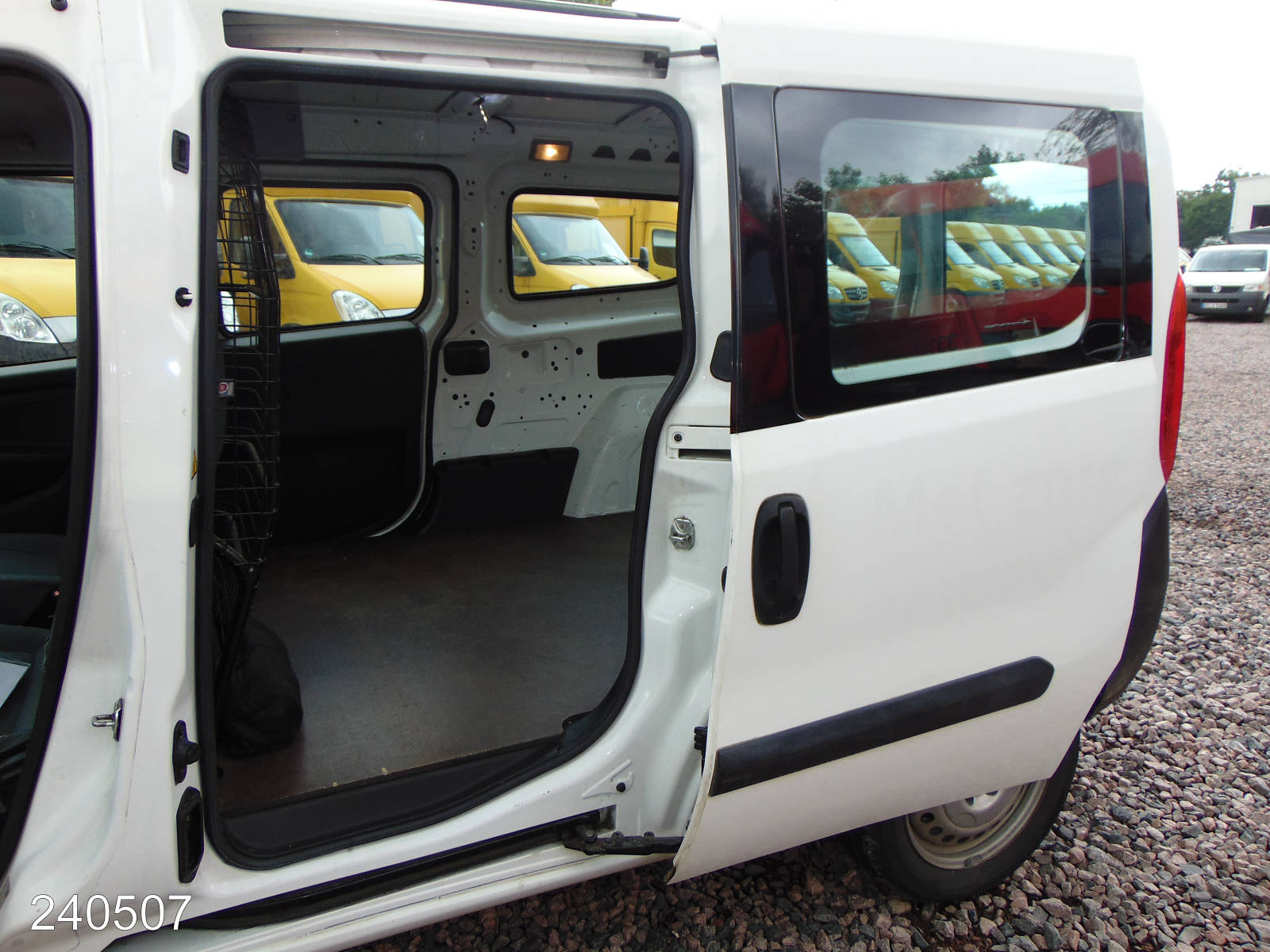 Fiat Doblo Maxi 1.3 MultiJet -PDC-2x Schiebetür & Heckflügeltür-, Interne Nummer: 240507 Bild Nr. 9