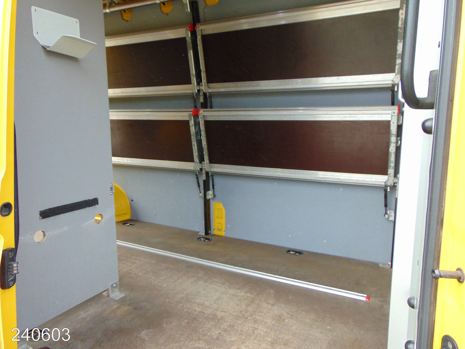 VW Crafter 35 140 2.0 TDI Maxi Klima-Regalsystem-Kamera, Interne Nummer: 240603 Bild Nr. 10