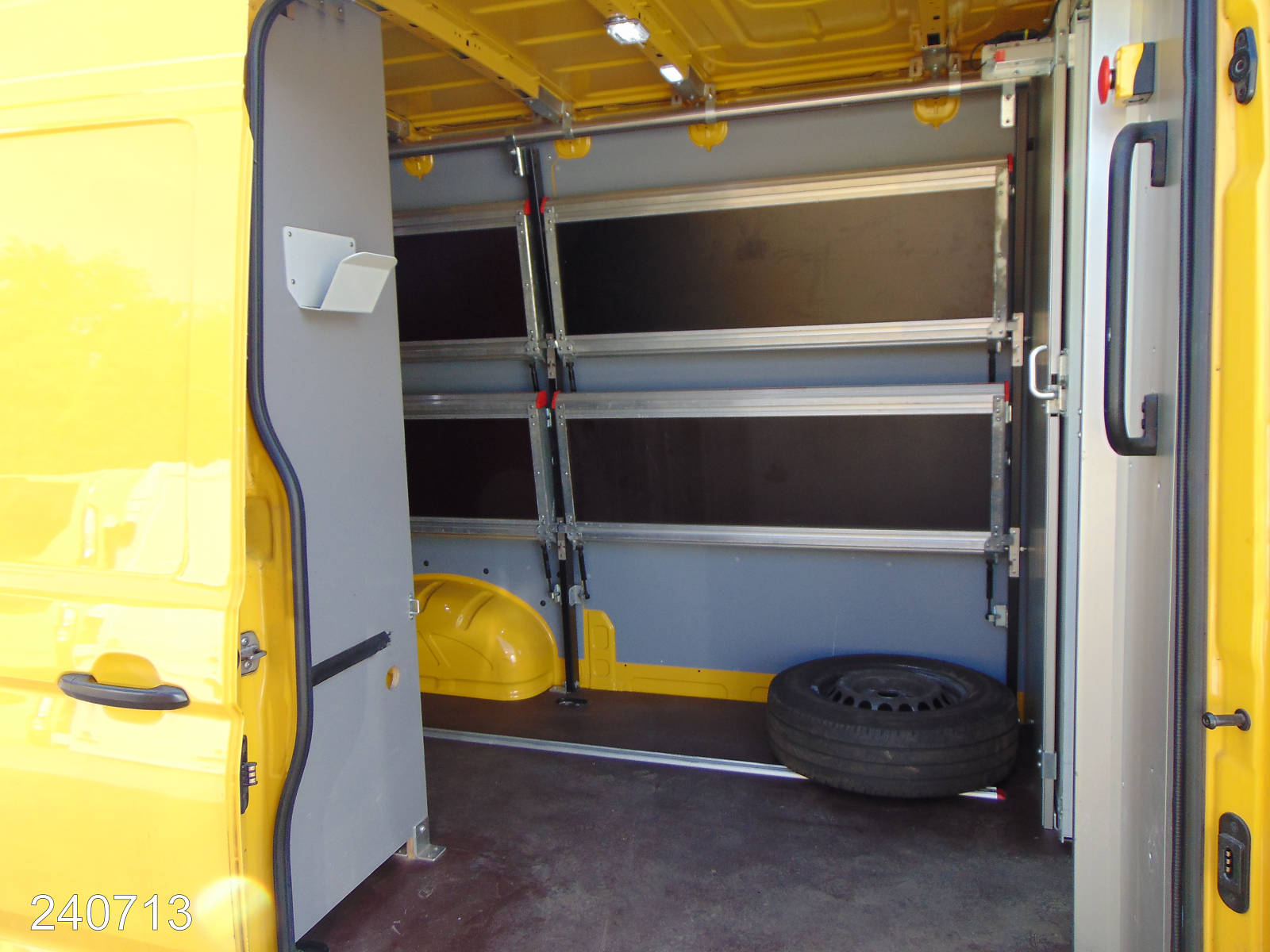 VW Crafter 35 2.0 TDI Regalsystem-Klima-Kamera, Interne Nummer: 240713 Bild Nr. 9