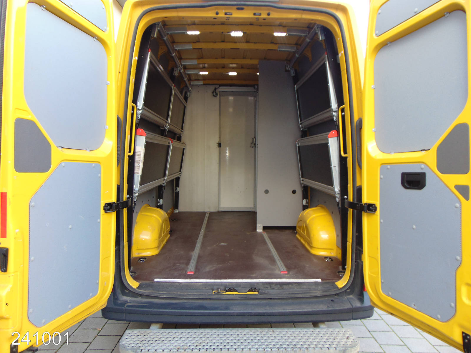 VW CRAFTER 35 2.0 TDI 140 DSG *KLIMA*REGALSYSTEM*KAMERA*, Interne Nummer: 241001 Bild Nr. 10