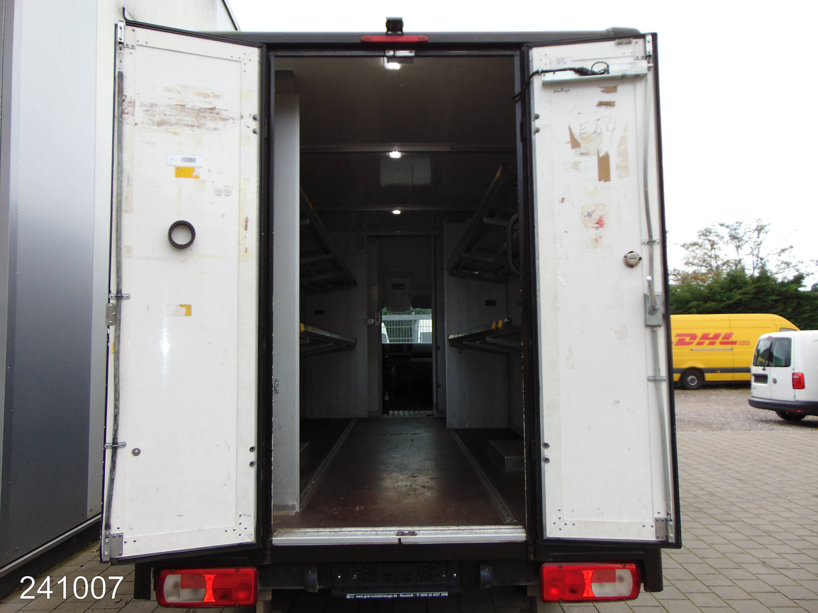 VW Crafter 35 2.0 TDI - Regalsystem, Interne Nummer: 241007 Bild Nr. 9