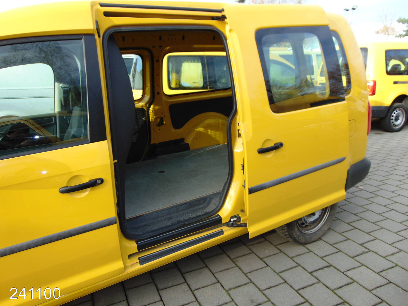 VW Caddy Maxi 2.0 TDI 4Motion -2x Schiebetür-HFT-, Interne Nummer: 241100 Bild Nr. 10