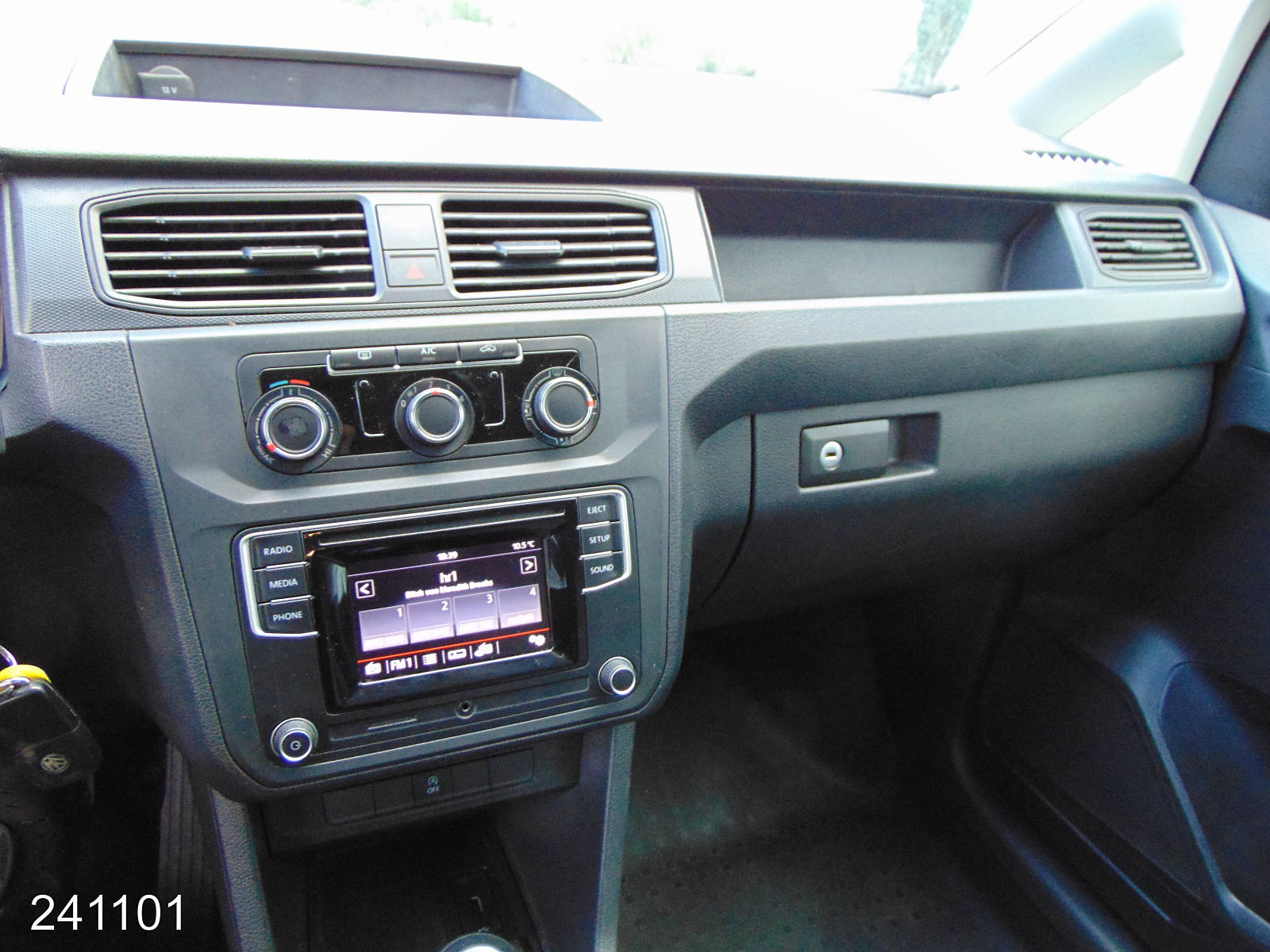 VW Caddy Maxi 2.0 TDI -KLIMA-Regaleinbau-HFT-, Interne Nummer: 241101 Bild Nr. 6