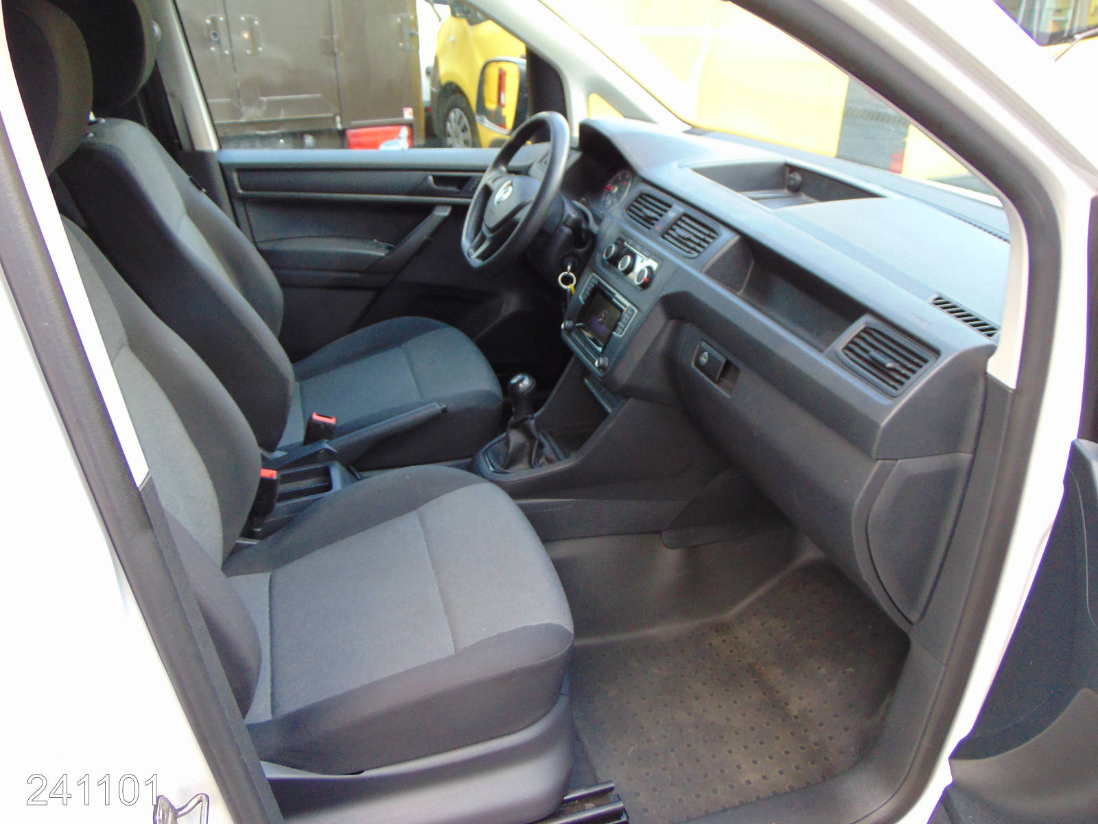 VW Caddy Maxi 2.0 TDI -KLIMA-Regaleinbau-HFT-, Interne Nummer: 241101 Bild Nr. 7