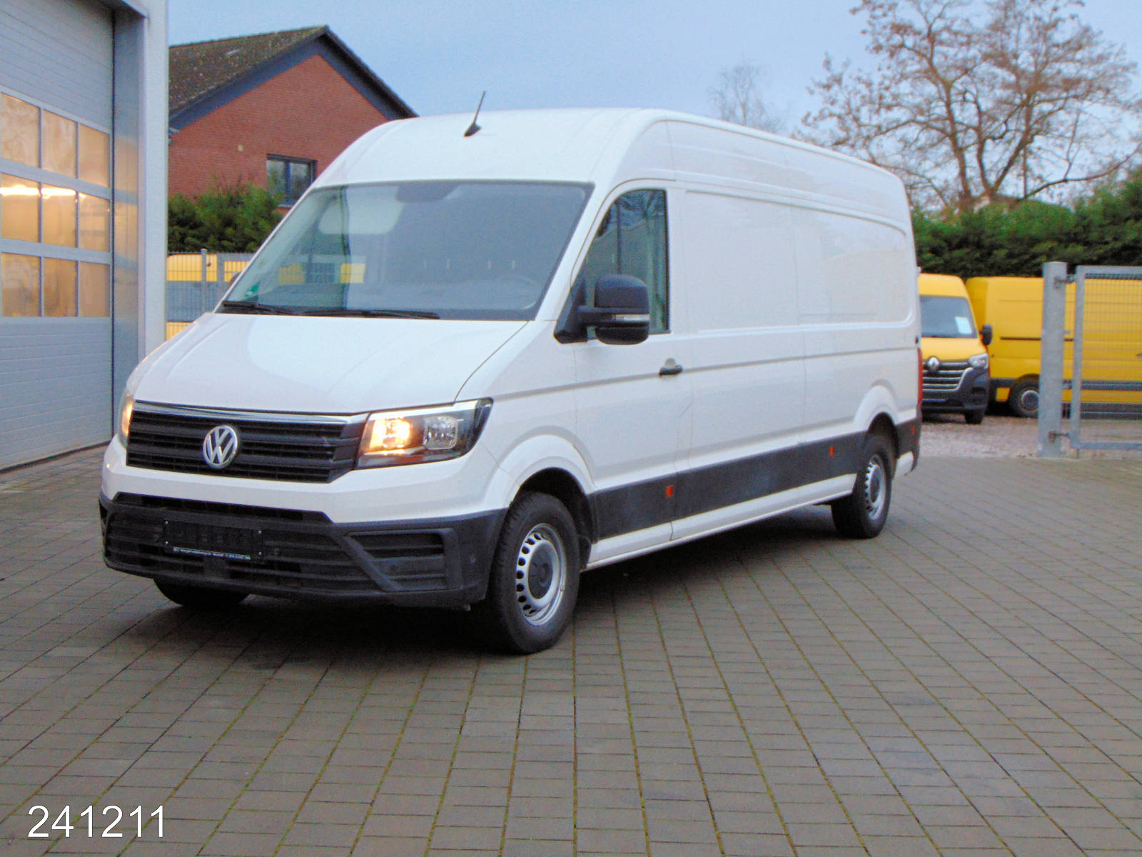 VW CRAFTER 35 2.0 TDI, Interne Nummer: 241211