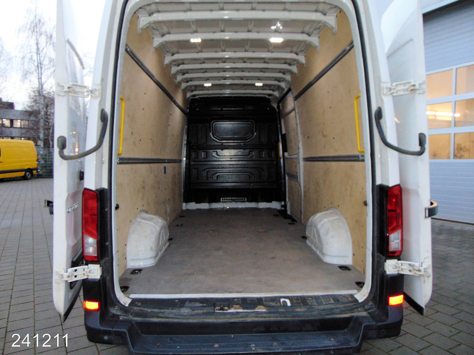 VW Crafter Maxi 2.0 TDI -KLIMA-KAMERA-, Interne Nummer: 241211 Bild Nr. 9