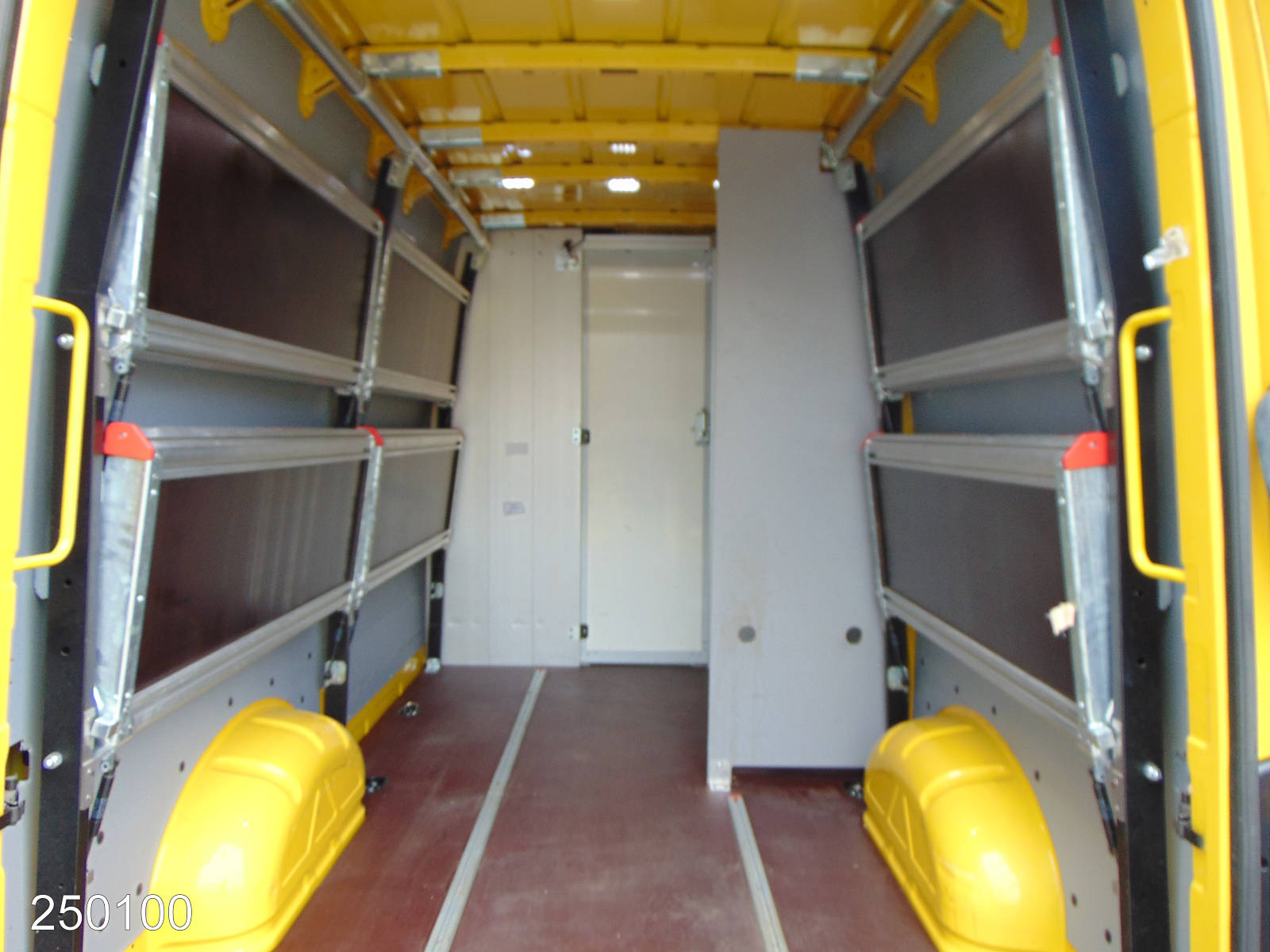 VW Crafter 35 2.0 TDI Regalsystem-Klima-Kamera, Interne Nummer: 250100 Bild Nr. 10