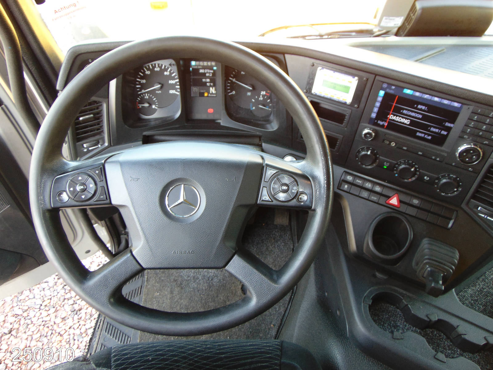 Mercedes ANTOS 1833L 3-Zonen Kühlkoffer*LBW, Interne Nummer: 250910 Bild Nr. 6