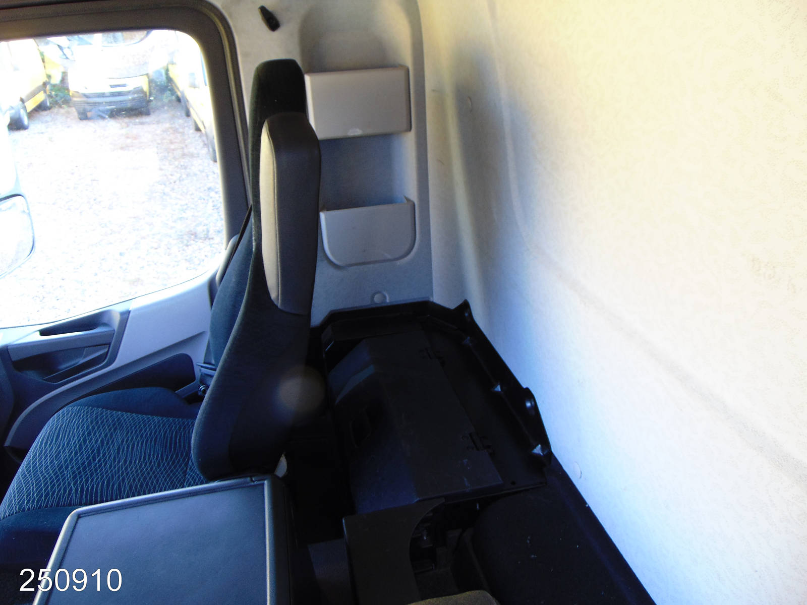 Mercedes ANTOS 1833L 3-Zonen Kühlkoffer*LBW, Interne Nummer: 250910 Bild Nr. 10