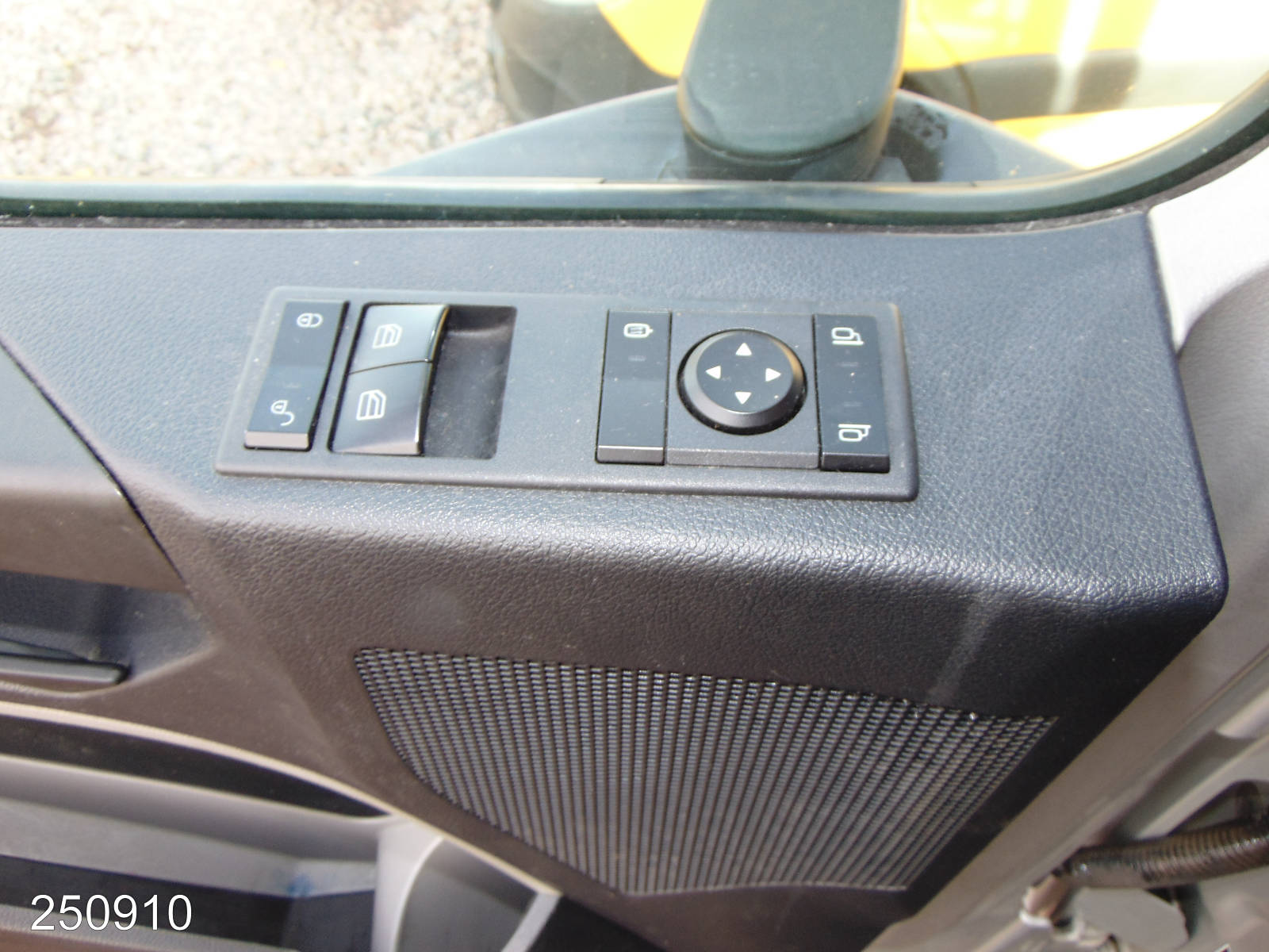 Mercedes ANTOS 1833L 3-Zonen Kühlkoffer*LBW, Interne Nummer: 250910 Bild Nr. 13