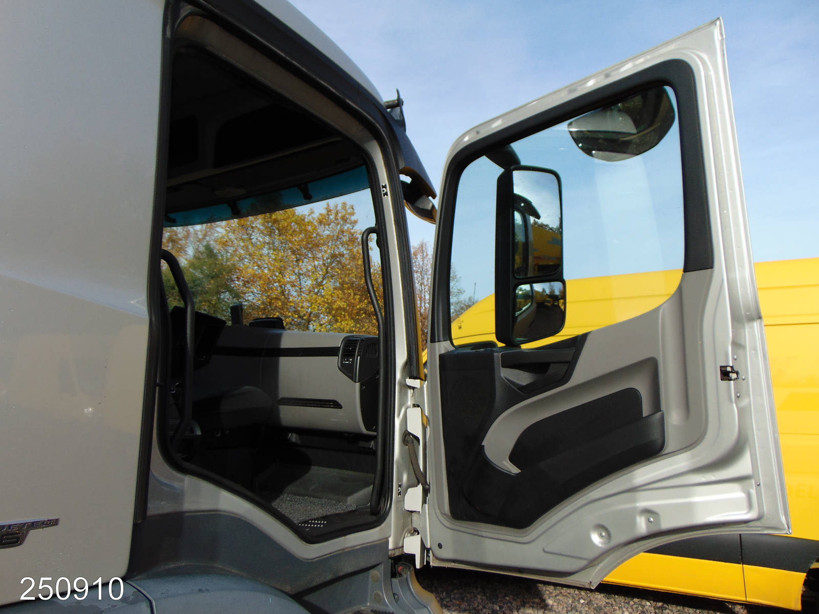 Mercedes ANTOS 1833L 3-Zonen Kühlkoffer*LBW, Interne Nummer: 250910 Bild Nr. 16