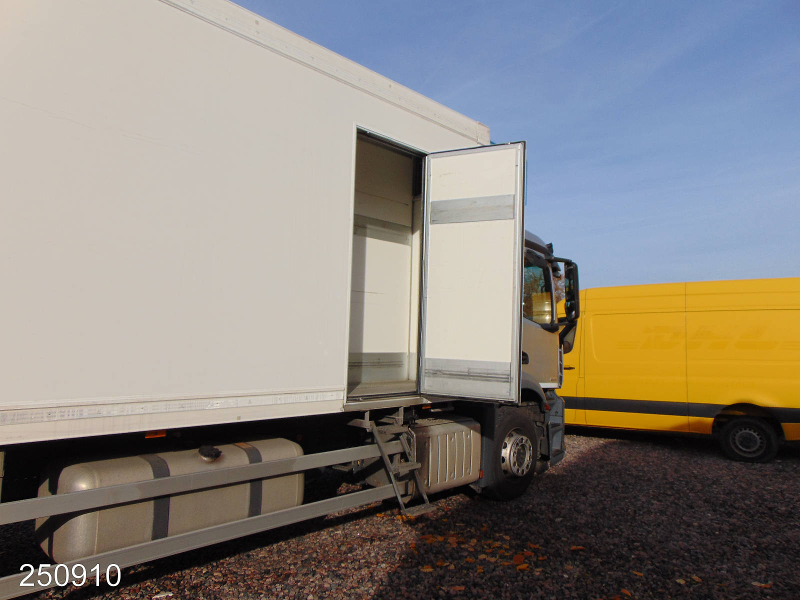 Mercedes ANTOS 1833L 3-Zonen Kühlkoffer*LBW, Interne Nummer: 250910 Bild Nr. 22