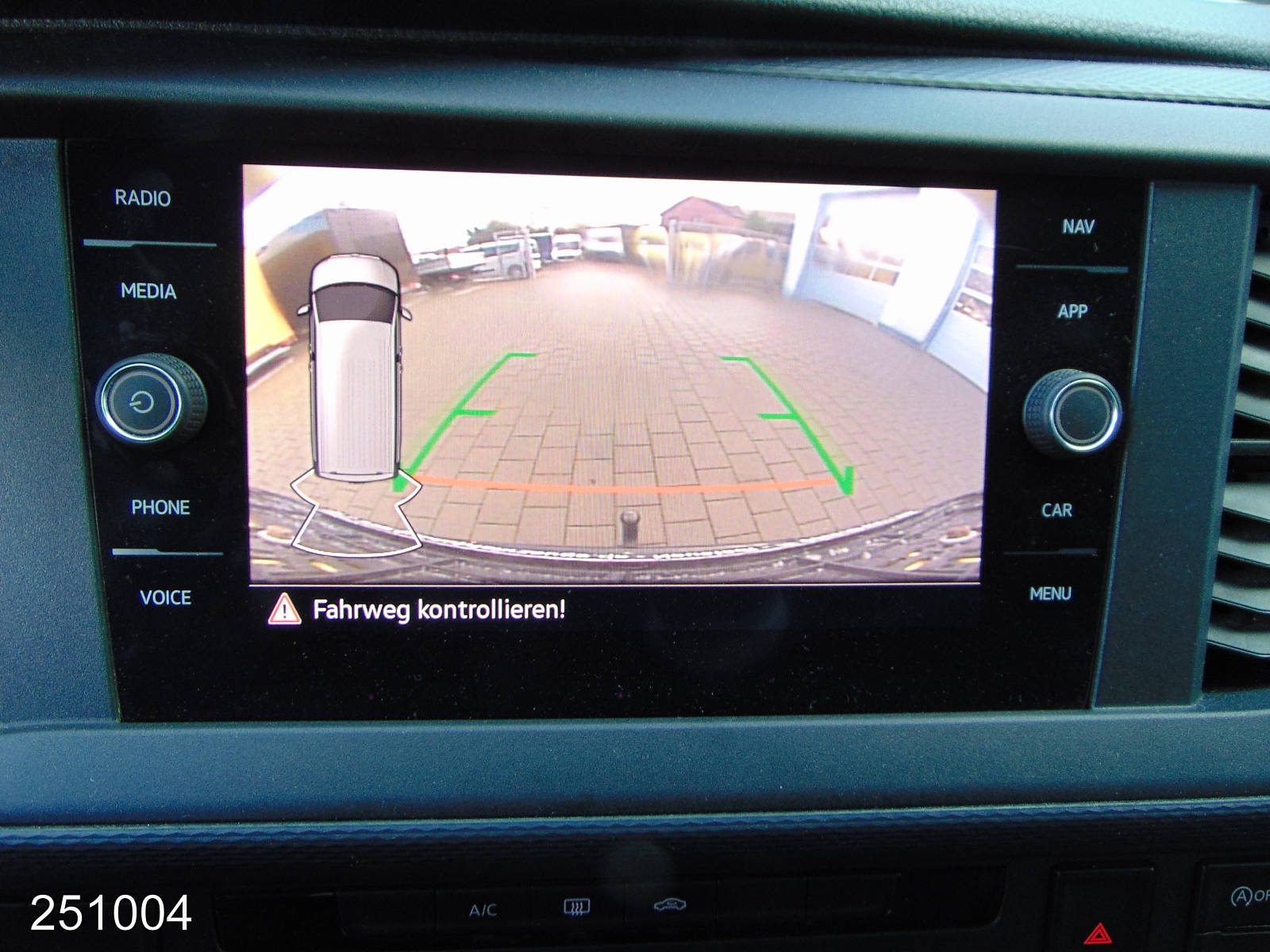 VW T6.1 Transporter 2.0 TDI 4Motion AHK-KLIMA-NAVI-KAMERA, Interne Nummer: 251004 Bild Nr. 6