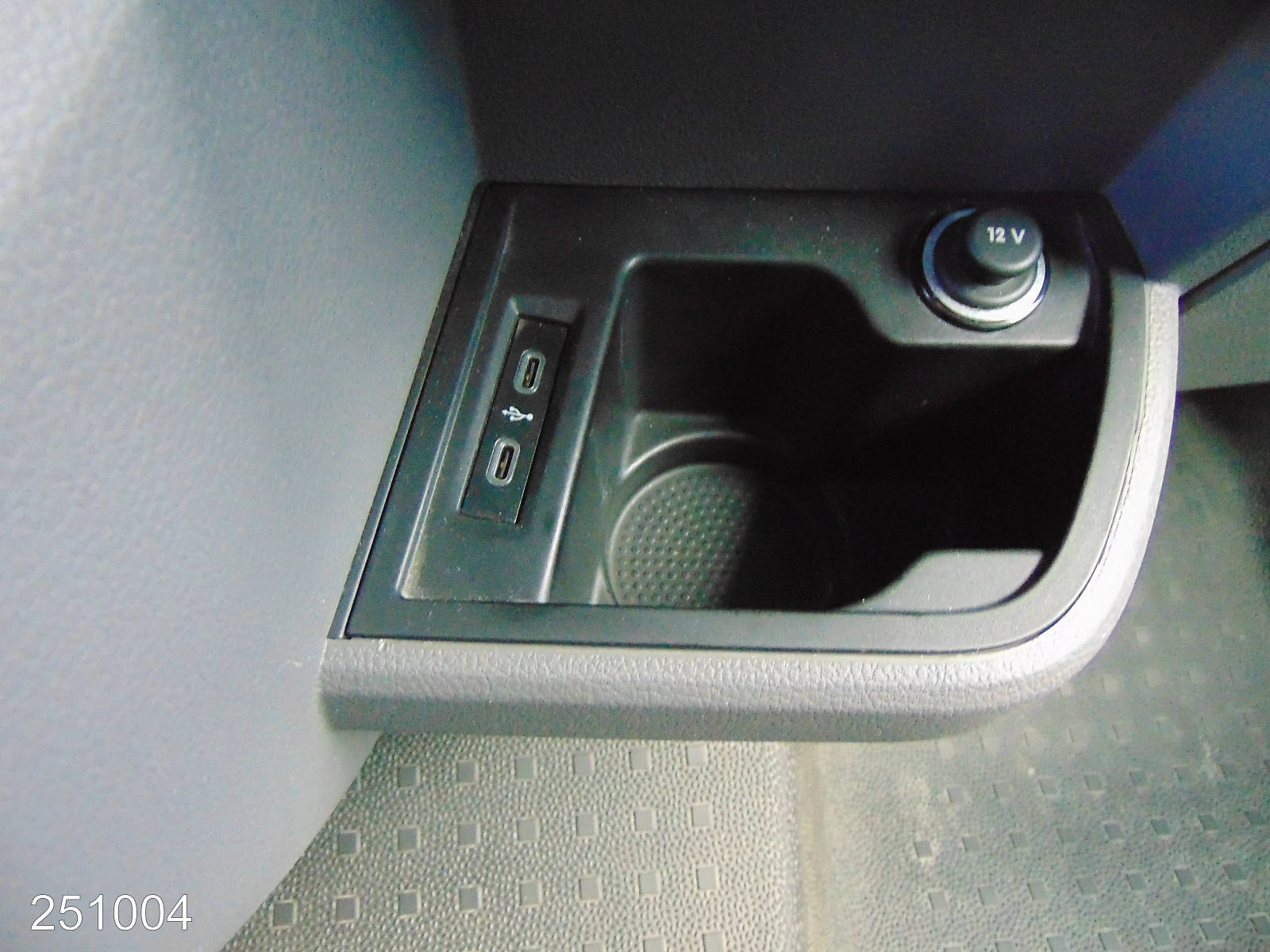 VW T6.1 Transporter 2.0 TDI 4Motion AHK-KLIMA-NAVI-KAMERA, Interne Nummer: 251004 Bild Nr. 9