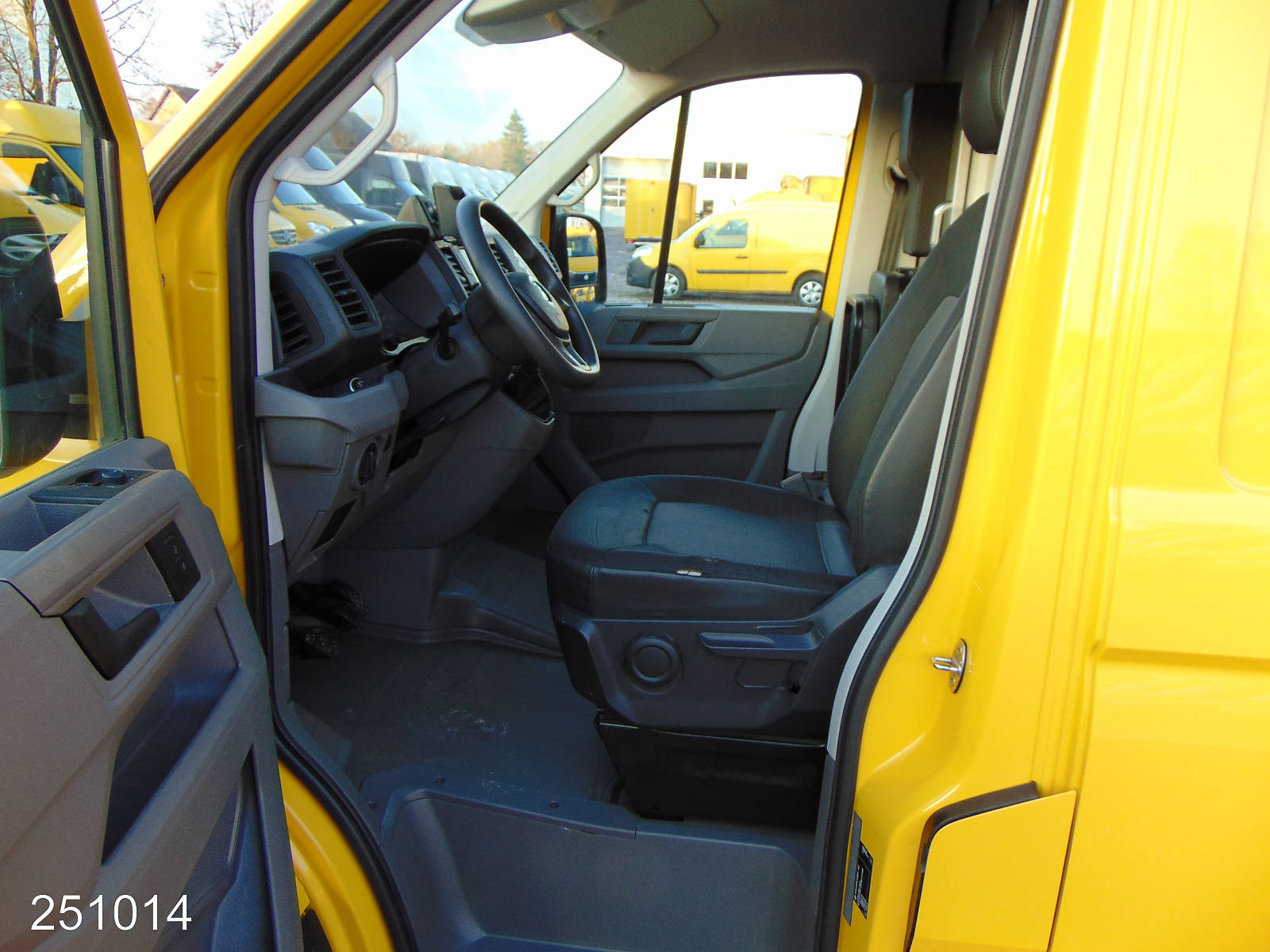 VW Crafter 35 2.0 TDI Regalsystem-Klima-Kamera, Interne Nummer: 251014 Bild Nr. 3