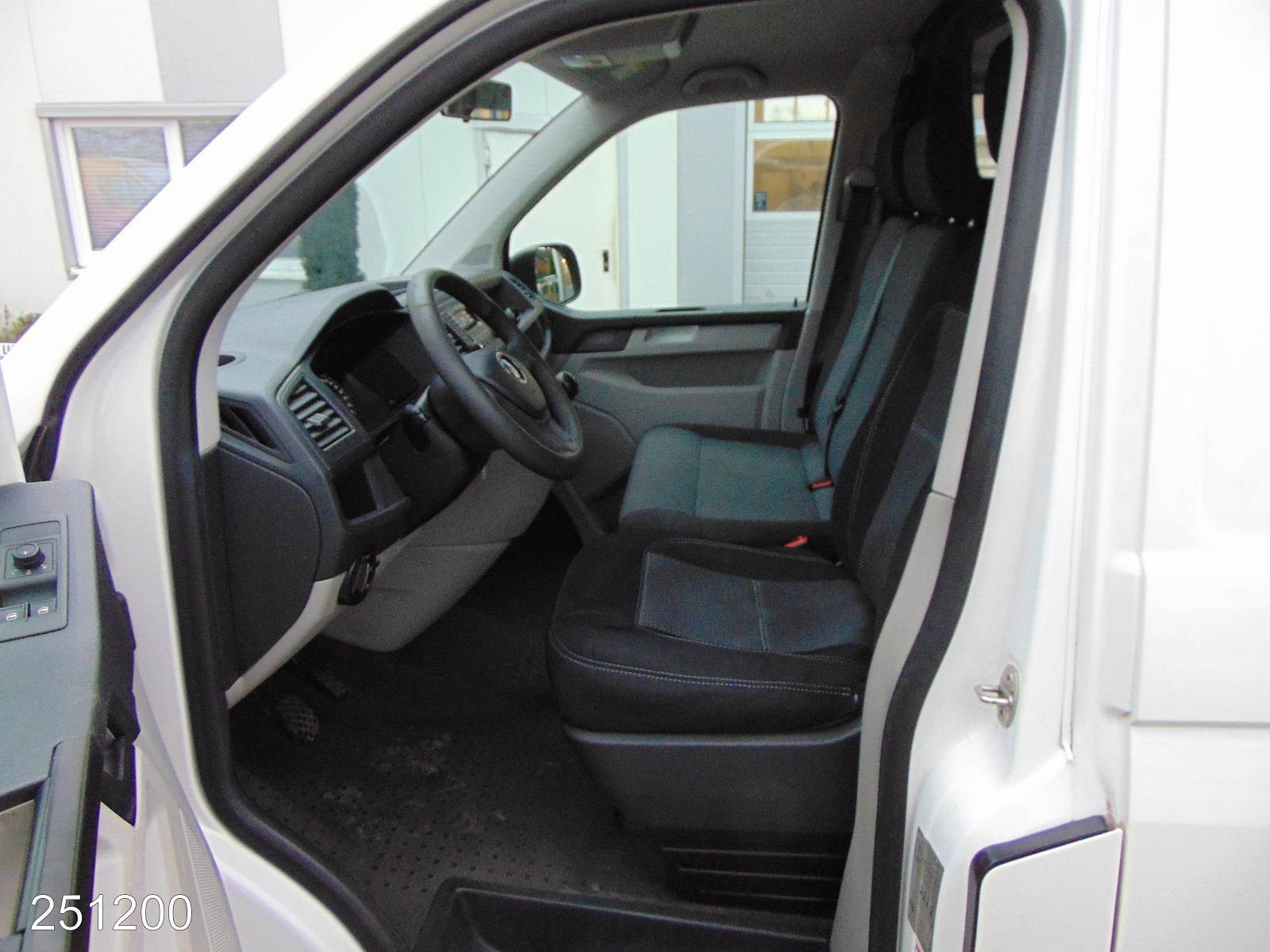 VW T6 Transprter 2.0 TDI, Interne Nummer: 251200 Bild Nr. 3