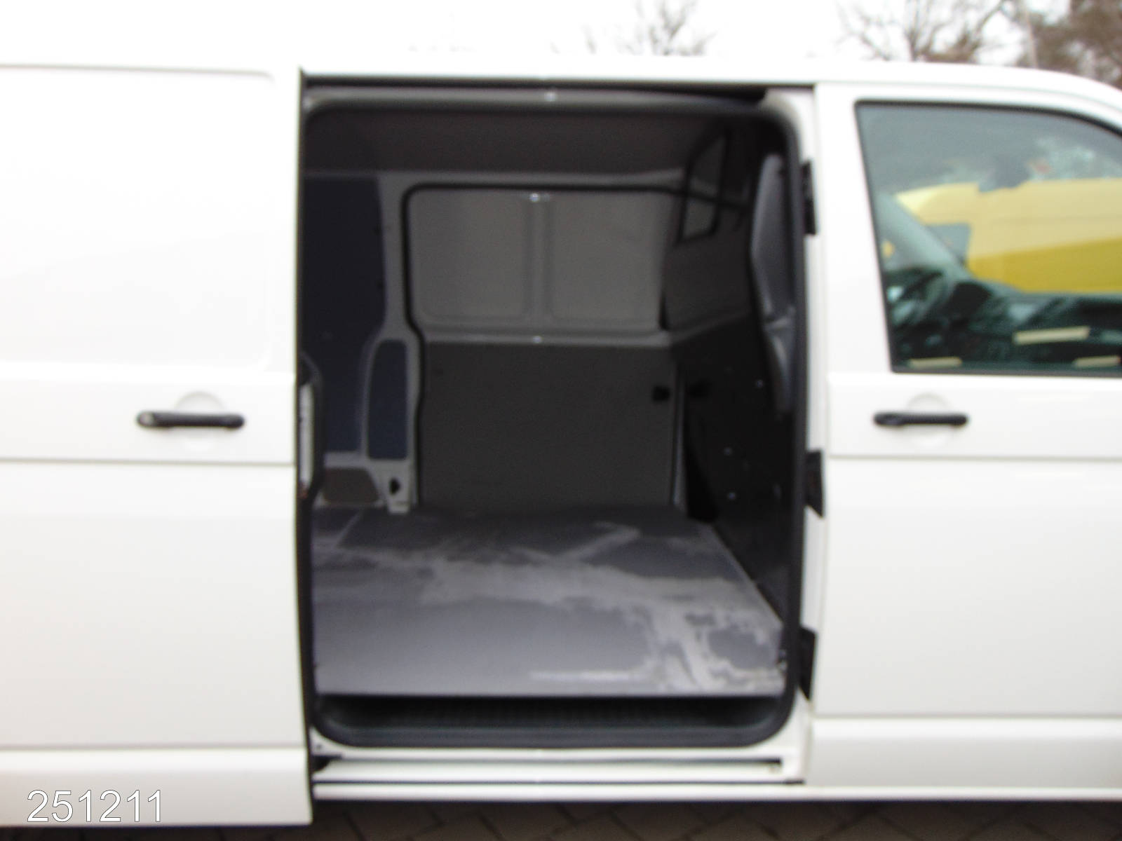 VW T6 lang 2.0 TDI Klima-Kamera, Interne Nummer: 251211 Bild Nr. 11