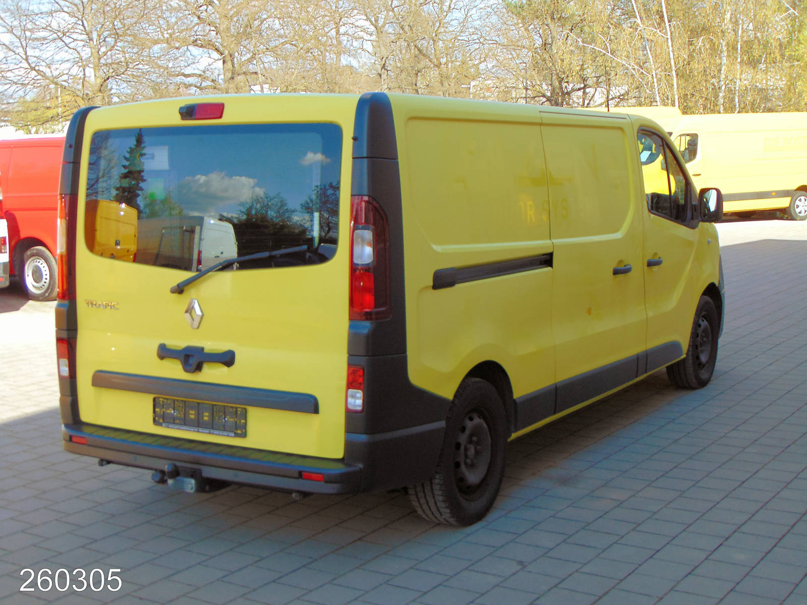 Renault Trafic 2.0 dCi 145 L2 AHK-Bott-Klima-Navi-Kamera, Interne Nummer: 260305 Bild Nr. 2