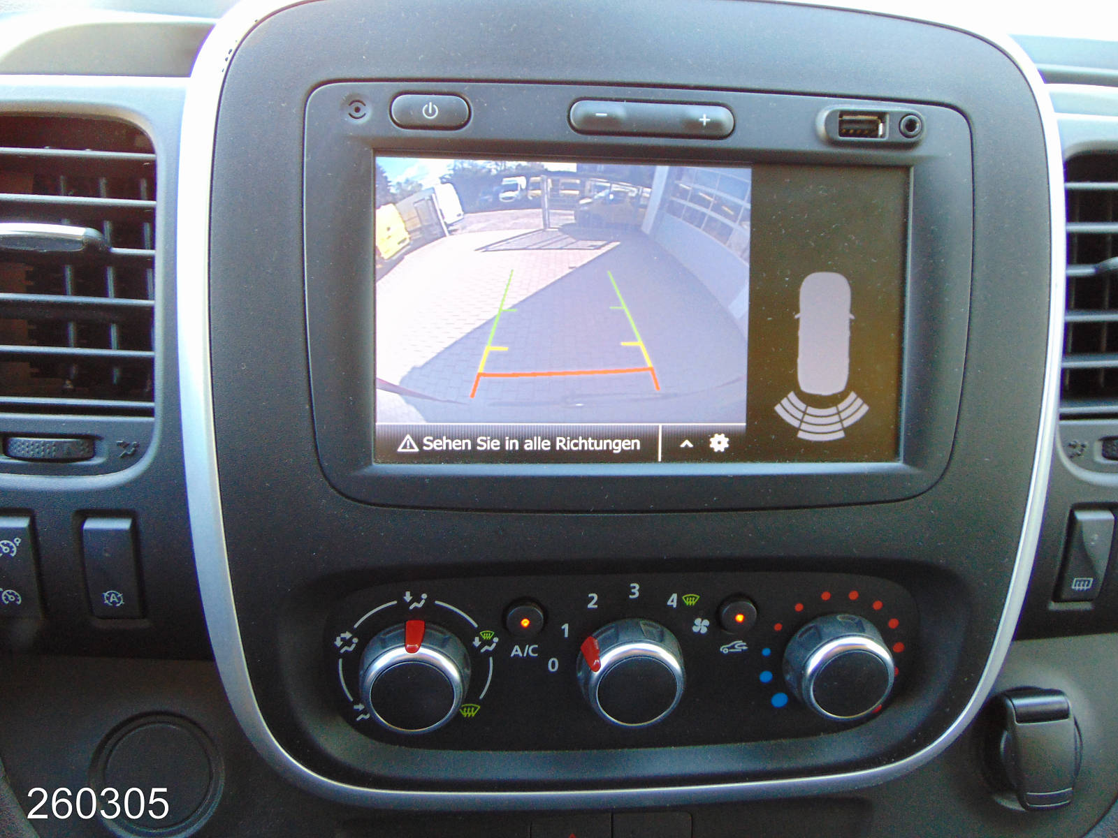 Renault Trafic 2.0 dCi 145 L2 AHK-Bott-Klima-Navi-Kamera, Interne Nummer: 260305 Bild Nr. 6