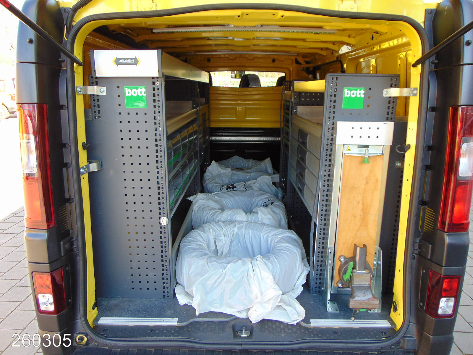 Renault Trafic 2.0 dCi 145 L2 AHK-Bott-Klima-Navi-Kamera, Interne Nummer: 260305 Bild Nr. 8