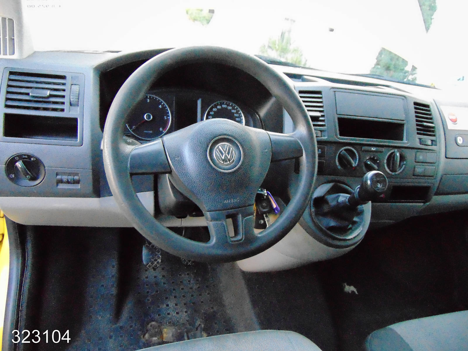 VW T5 TRANSPORTER 2.0 TDI 2x Schiebetür-3 Sitzer, Interne Nummer: 323104 Bild Nr. 4