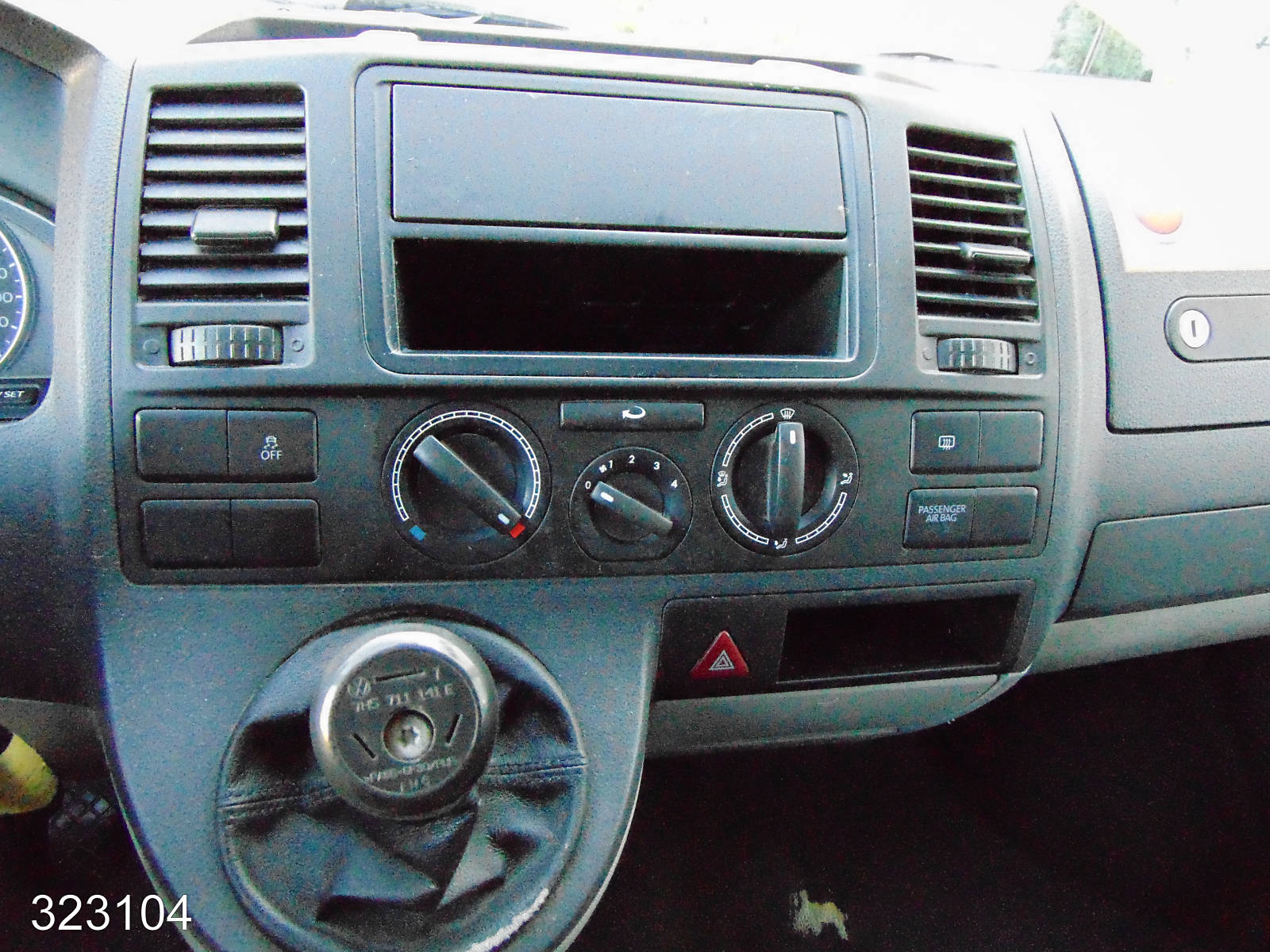 VW T5 TRANSPORTER 2.0 TDI 2x Schiebetür-3 Sitzer, Interne Nummer: 323104 Bild Nr. 6