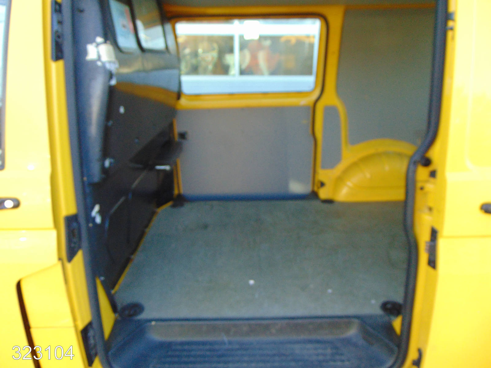 VW T5 TRANSPORTER 2.0 TDI 2x Schiebetür-3 Sitzer, Interne Nummer: 323104 Bild Nr. 9