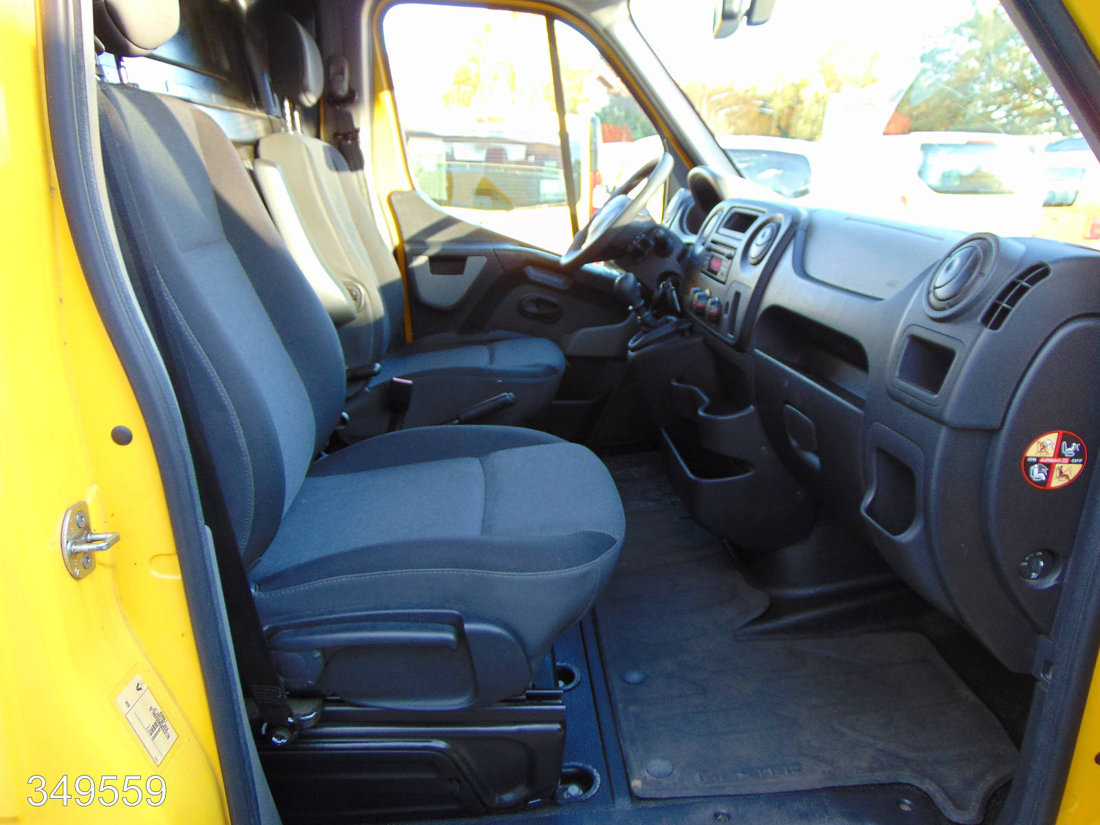 Renault MASTER 130 2.3 dCi L3H2 EURO 6 -KAMERA-, Interne Nummer: 349559 Bild Nr. 8
