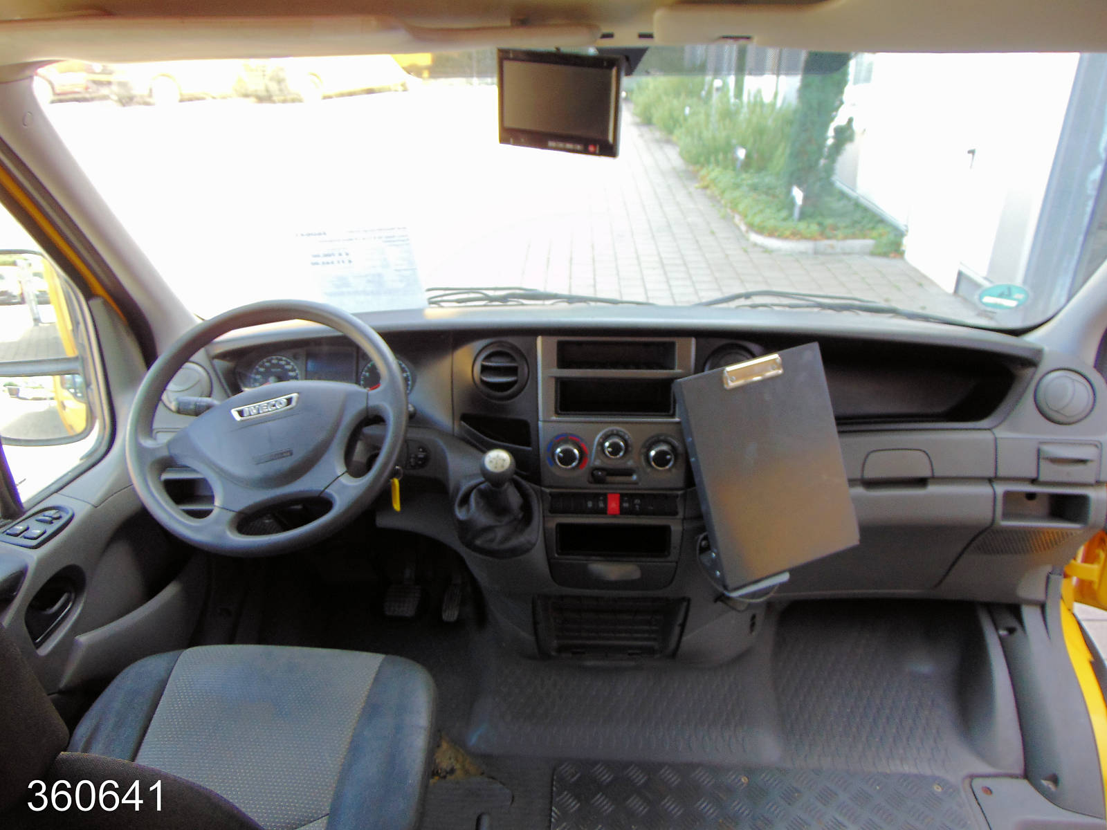 Iveco Daily 35 S 11 A / P Maxi Postkoffer Regalsystem, Interne Nummer: 360641 Bild Nr. 4
