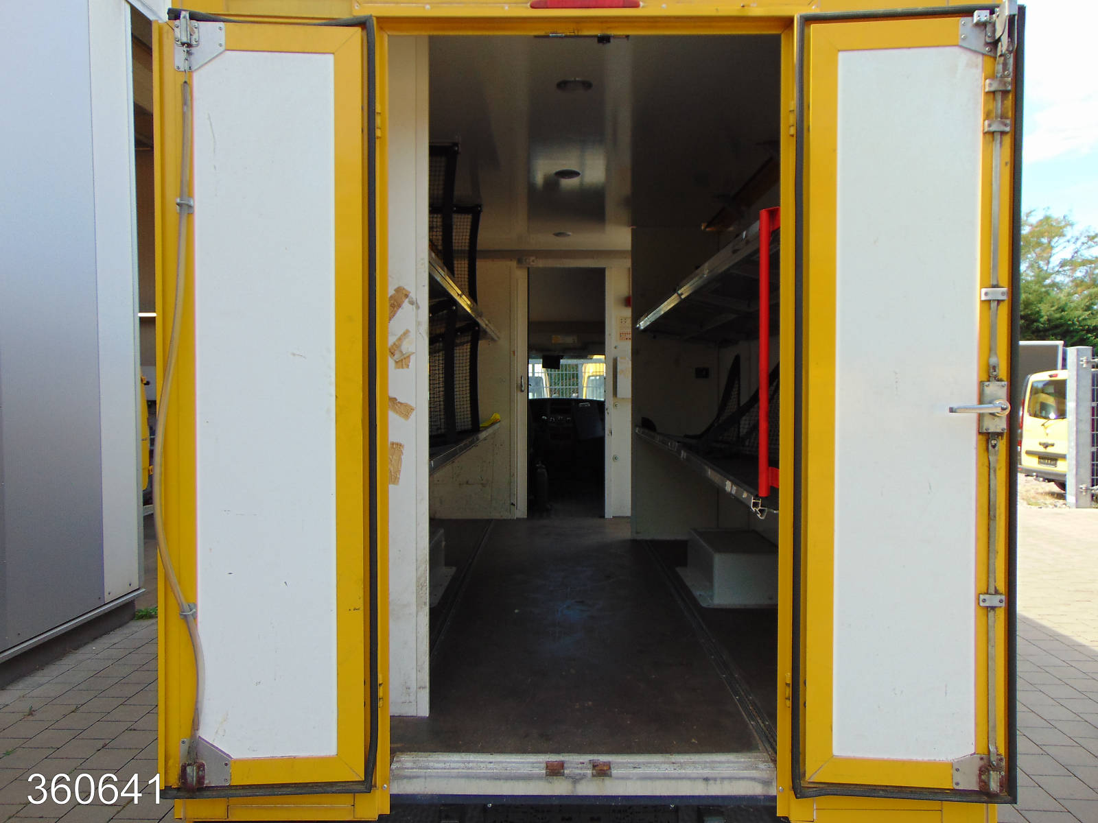 Iveco Daily 35 S 11 A / P Maxi Postkoffer Regalsystem, Interne Nummer: 360641 Bild Nr. 9