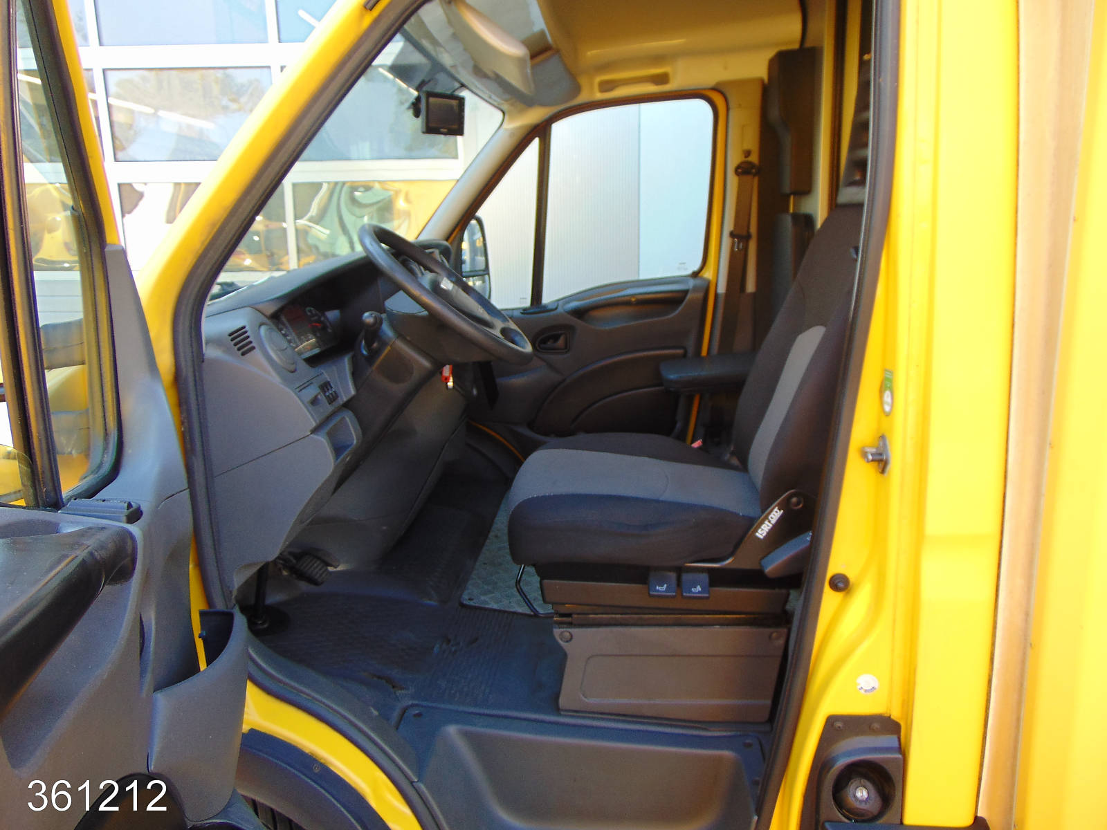 Iveco Daily 35 S 11 A / P Maxi Postkoffer Regalsystem, Interne Nummer: 361212 Bild Nr. 3