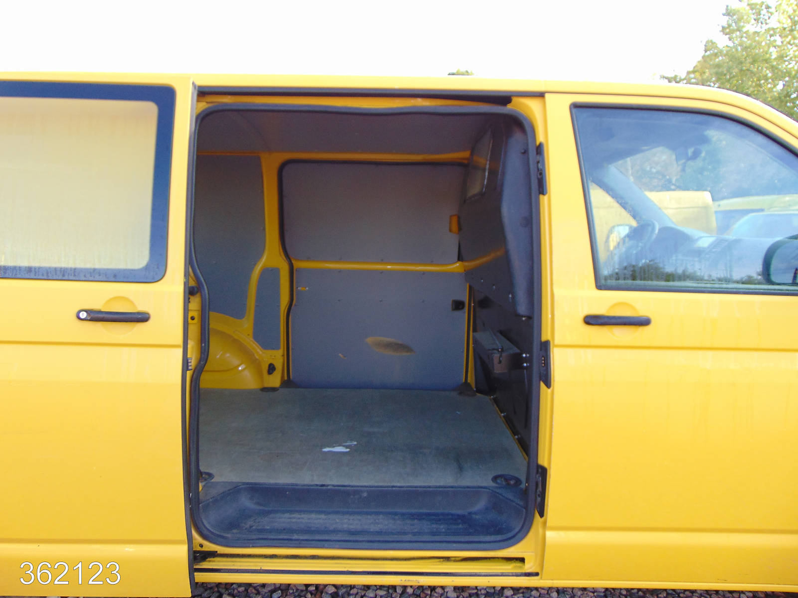 VW T5 Transporter 2.0 TDI 2x Schiebetür-3 Sitzer, Interne Nummer: 362123 Bild Nr. 9