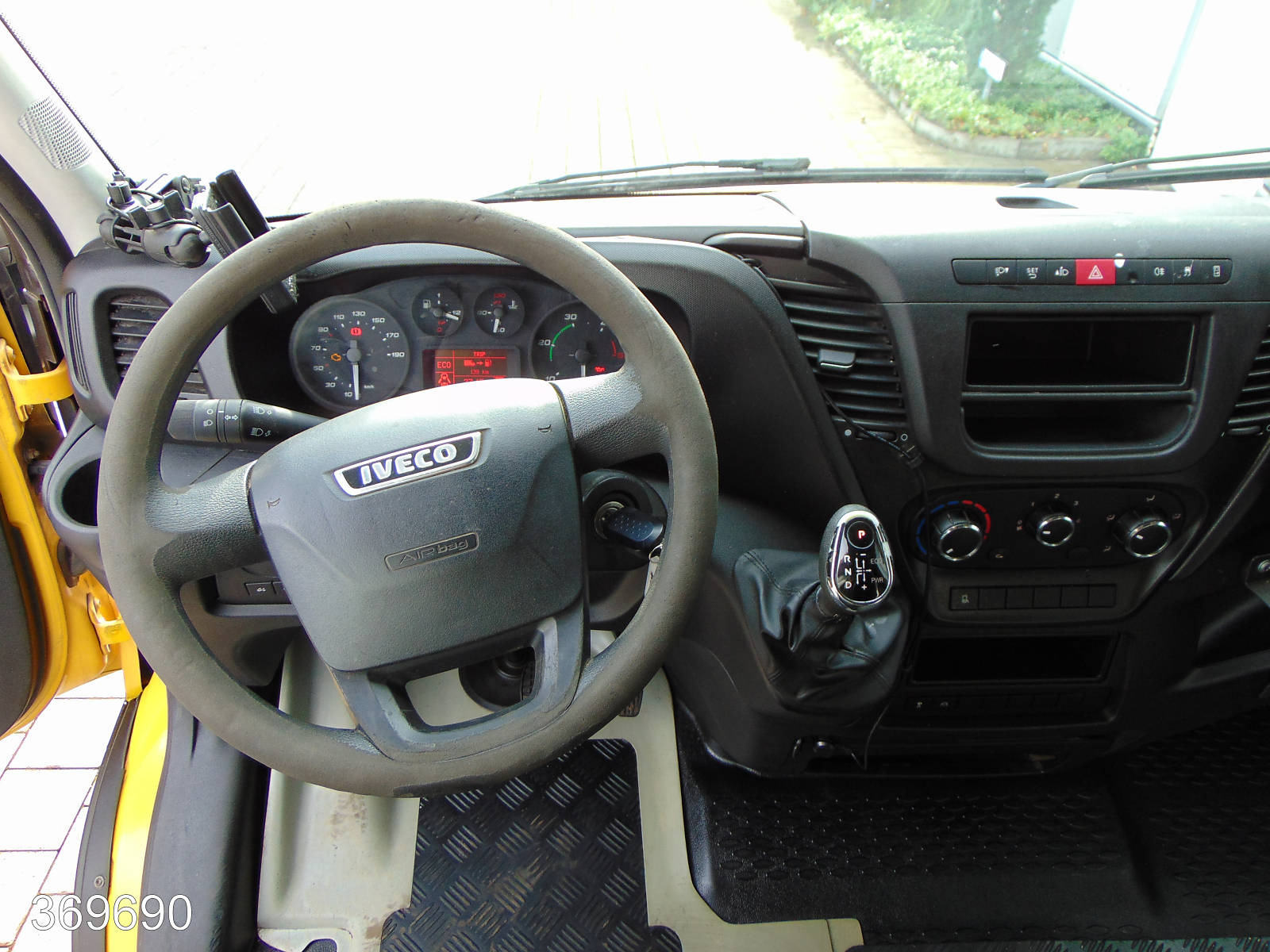 Iveco Daily 35S11 35-110 HiMatic Maxi Postkoffer Regalsystem, Interne Nummer: 369690 Bild Nr. 4