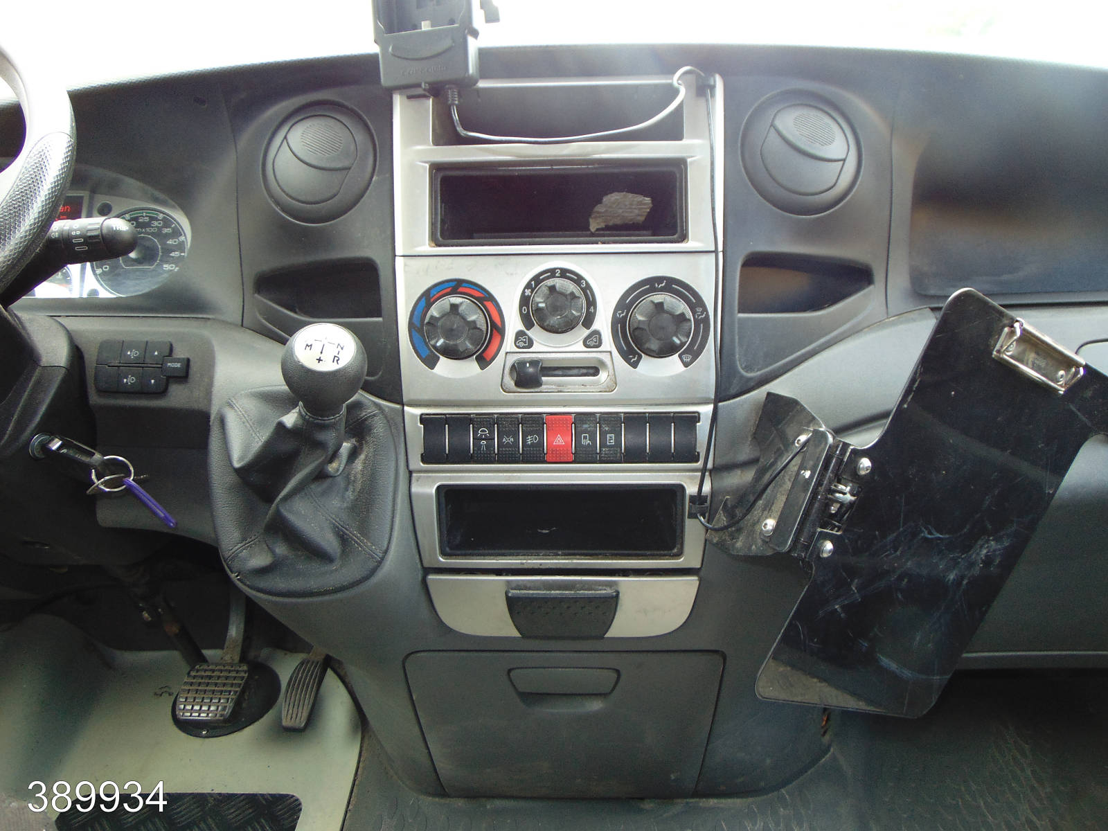 Iveco Daily 35 S 11 A / P Maxi Postkoffer Regalsystem, Interne Nummer: 389934 Bild Nr. 6