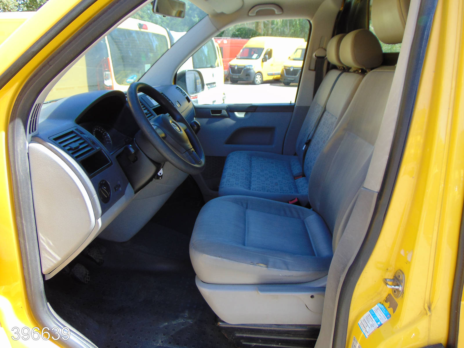 VW T5 Transporter 2.0 TDI 2x Schiebetür-3 Sitzer, Interne Nummer: 396639 Bild Nr. 3